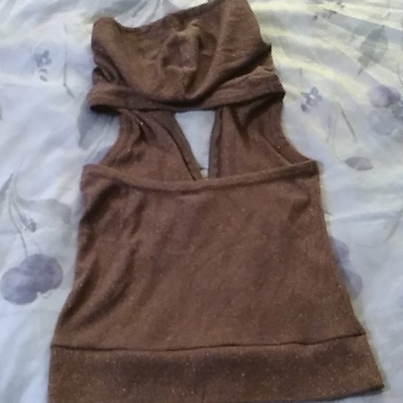 Halter style zip up top with hood - Picture 3 of 3